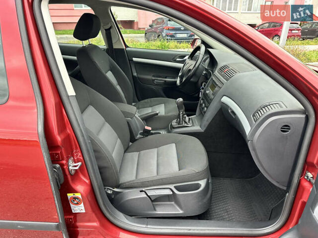 Червоний Шкода Октавія, об'ємом двигуна 1.6 л та пробігом 211 тис. км за 7999 $, фото 69 на Automoto.ua