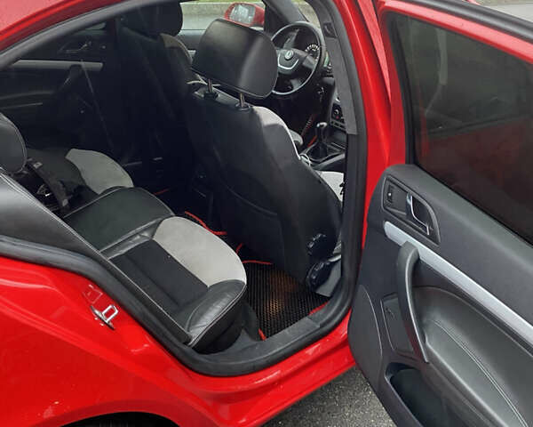 Красный Шкода Октавия, объемом двигателя 1.98 л и пробегом 250 тыс. км за 7800 $, фото 10 на Automoto.ua