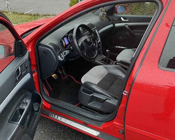 Красный Шкода Октавия, объемом двигателя 1.98 л и пробегом 250 тыс. км за 7800 $, фото 7 на Automoto.ua