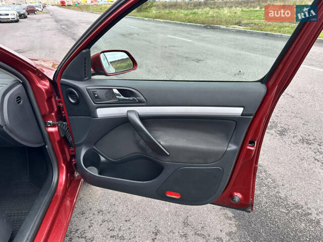 Червоний Шкода Октавія, об'ємом двигуна 1.6 л та пробігом 211 тис. км за 7999 $, фото 68 на Automoto.ua