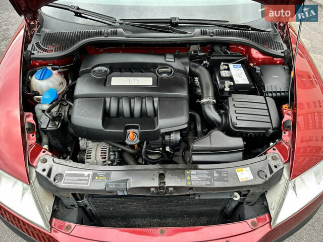 Червоний Шкода Октавія, об'ємом двигуна 1.6 л та пробігом 211 тис. км за 7999 $, фото 74 на Automoto.ua