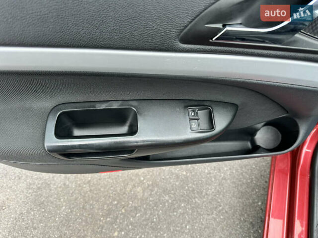 Червоний Шкода Октавія, об'ємом двигуна 1.6 л та пробігом 211 тис. км за 7999 $, фото 39 на Automoto.ua