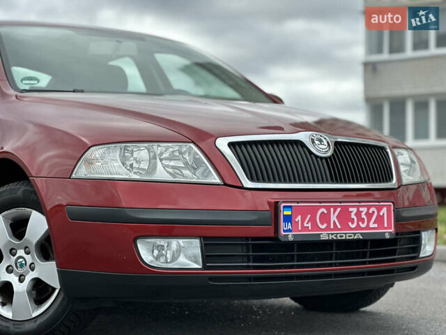 Червоний Шкода Октавія, об'ємом двигуна 1.6 л та пробігом 211 тис. км за 7999 $, фото 19 на Automoto.ua