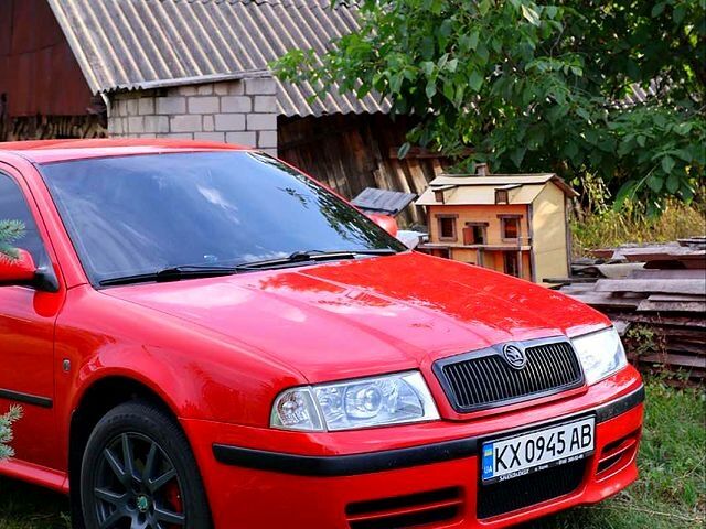 Красный Шкода Октавия, объемом двигателя 1.8 л и пробегом 240 тыс. км за 7100 $, фото 4 на Automoto.ua