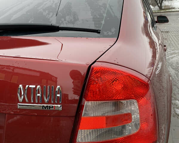 Красный Шкода Октавия, объемом двигателя 1.6 л и пробегом 199 тыс. км за 6500 $, фото 5 на Automoto.ua