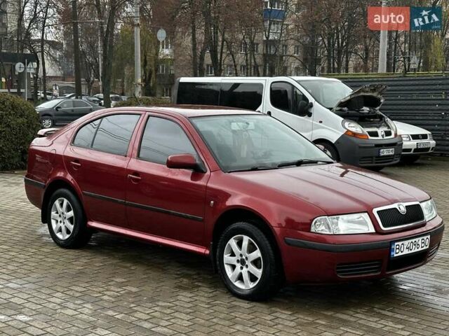 Красный Шкода Октавия, объемом двигателя 1.6 л и пробегом 225 тыс. км за 4750 $, фото 4 на Automoto.ua