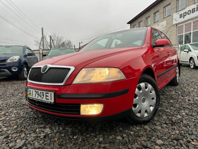 Красный Шкода Октавия, объемом двигателя 1.6 л и пробегом 332 тыс. км за 5000 $, фото 1 на Automoto.ua