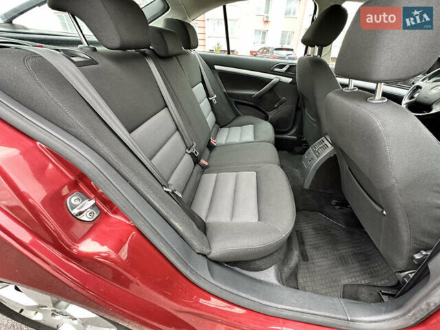 Червоний Шкода Октавія, об'ємом двигуна 1.6 л та пробігом 211 тис. км за 7999 $, фото 67 на Automoto.ua