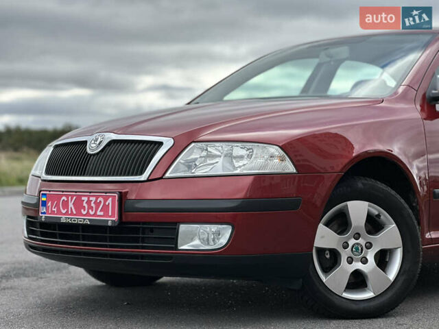 Червоний Шкода Октавія, об'ємом двигуна 1.6 л та пробігом 211 тис. км за 7999 $, фото 2 на Automoto.ua