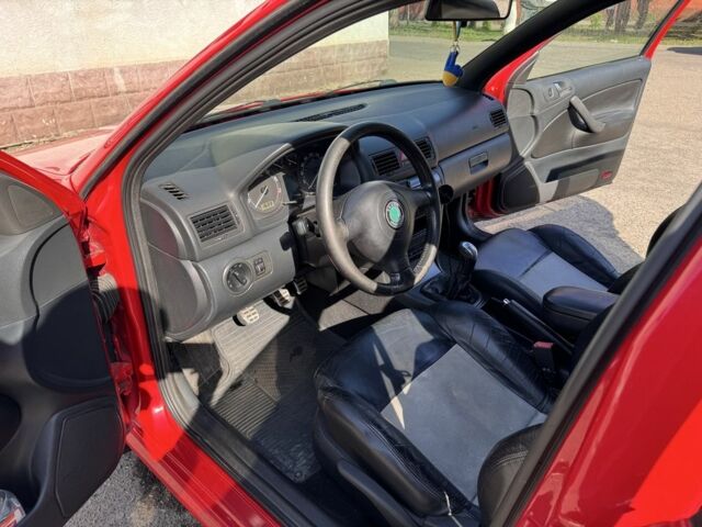 Красный Шкода Октавия, объемом двигателя 1.8 л и пробегом 159 тыс. км за 5990 $, фото 6 на Automoto.ua