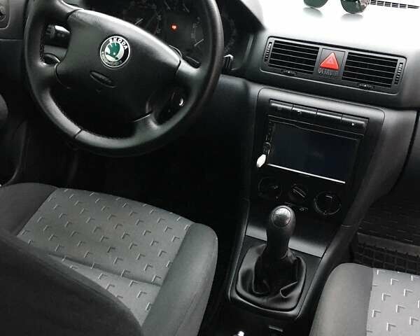 Червоний Шкода Октавія, об'ємом двигуна 1.6 л та пробігом 270 тис. км за 5500 $, фото 7 на Automoto.ua