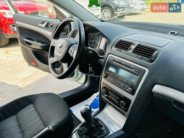 Красный Шкода Октавия, объемом двигателя 1.4 л и пробегом 168 тыс. км за 8400 $, фото 34 на Automoto.ua