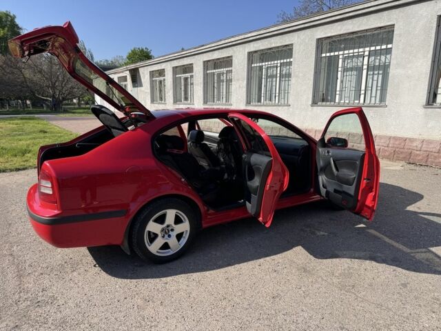 Красный Шкода Октавия, объемом двигателя 1.8 л и пробегом 159 тыс. км за 5990 $, фото 7 на Automoto.ua
