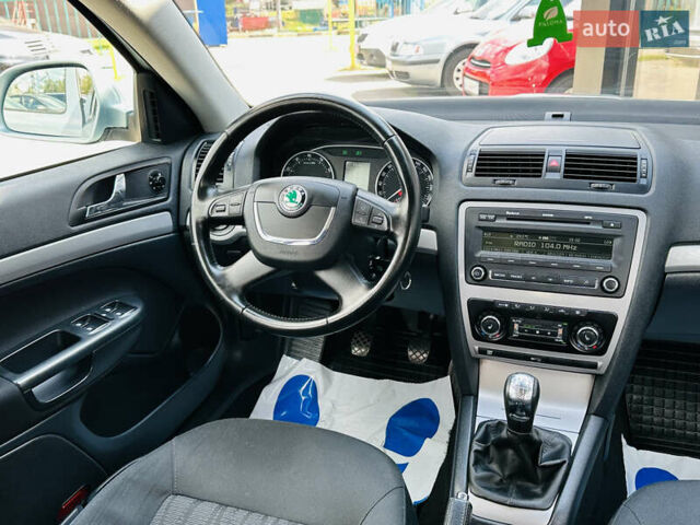 Красный Шкода Октавия, объемом двигателя 1.4 л и пробегом 168 тыс. км за 8400 $, фото 21 на Automoto.ua