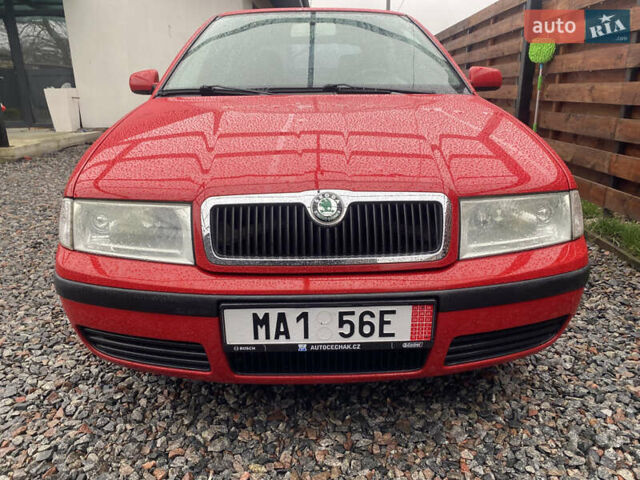 Красный Шкода Октавия, объемом двигателя 1.6 л и пробегом 168 тыс. км за 6200 $, фото 1 на Automoto.ua