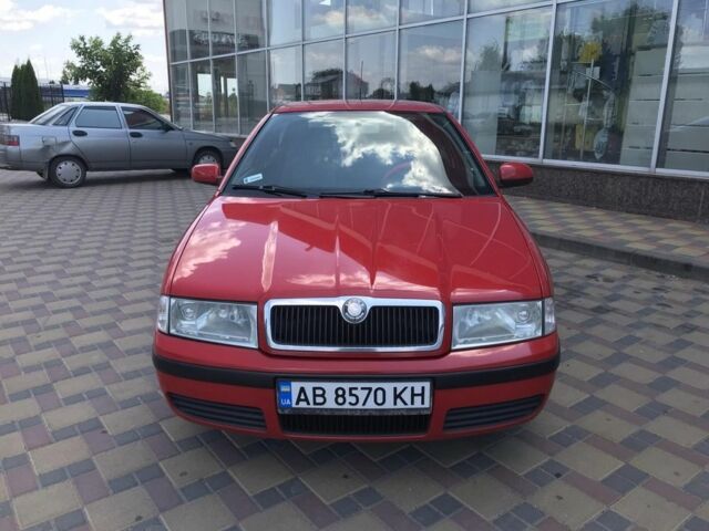 Красный Шкода Октавия, объемом двигателя 1.6 л и пробегом 234 тыс. км за 5300 $, фото 5 на Automoto.ua