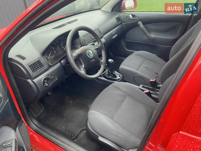 Красный Шкода Октавия, объемом двигателя 1.6 л и пробегом 168 тыс. км за 6200 $, фото 9 на Automoto.ua