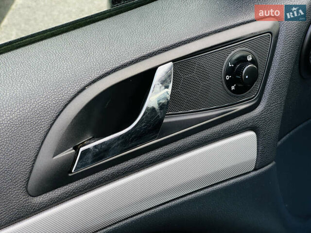 Красный Шкода Октавия, объемом двигателя 1.4 л и пробегом 168 тыс. км за 8400 $, фото 41 на Automoto.ua