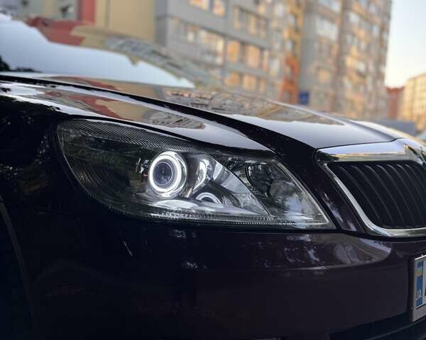 Червоний Шкода Октавія, об'ємом двигуна 1.6 л та пробігом 202 тис. км за 9500 $, фото 9 на Automoto.ua