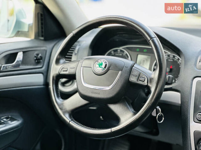 Красный Шкода Октавия, объемом двигателя 1.4 л и пробегом 168 тыс. км за 8400 $, фото 24 на Automoto.ua