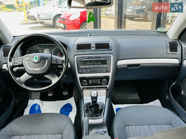 Красный Шкода Октавия, объемом двигателя 1.4 л и пробегом 168 тыс. км за 8400 $, фото 20 на Automoto.ua