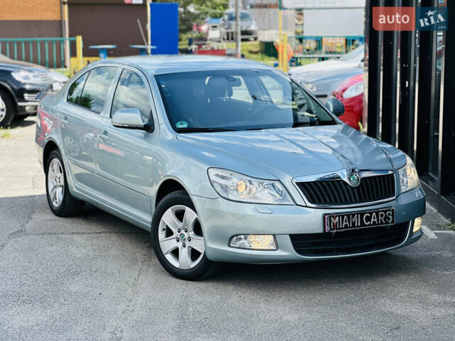 Красный Шкода Октавия, объемом двигателя 1.4 л и пробегом 168 тыс. км за 8400 $, фото 9 на Automoto.ua