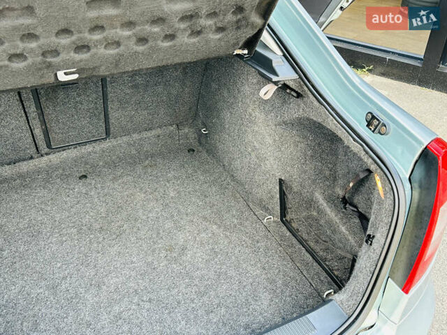 Красный Шкода Октавия, объемом двигателя 1.4 л и пробегом 168 тыс. км за 8400 $, фото 46 на Automoto.ua