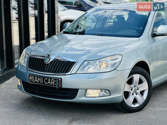 Красный Шкода Октавия, объемом двигателя 1.4 л и пробегом 168 тыс. км за 8400 $, фото 1 на Automoto.ua