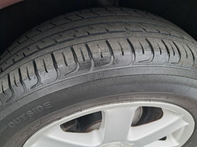 Красный Шкода Октавия, объемом двигателя 1.6 л и пробегом 242 тыс. км за 7300 $, фото 22 на Automoto.ua