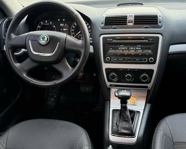 Шкода Октавия 2010 в Киеве на Automoto.ua Красный Шкода Октавия, объемом двигателя 1.8 л и пробегом 143 тыс. км за 7750 $, фото 47 на Automoto.ua