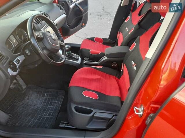Красный Шкода Октавия, объемом двигателя 1.6 л и пробегом 265 тыс. км за 8600 $, фото 6 на Automoto.ua