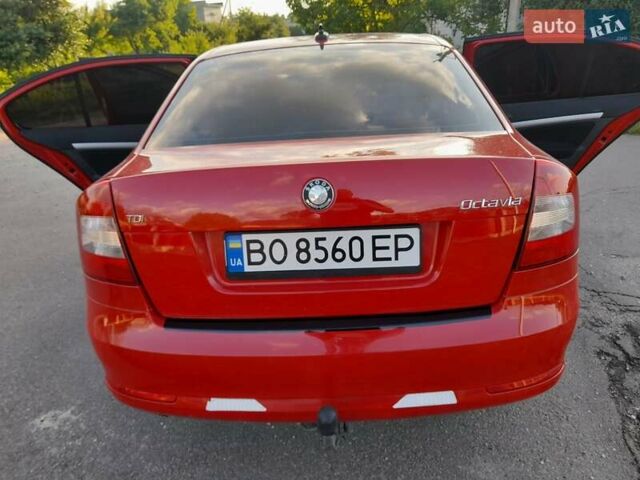 Красный Шкода Октавия, объемом двигателя 1.6 л и пробегом 265 тыс. км за 8600 $, фото 3 на Automoto.ua