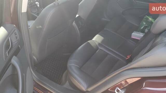 Красный Шкода Октавия, объемом двигателя 1.97 л и пробегом 273 тыс. км за 9500 $, фото 6 на Automoto.ua