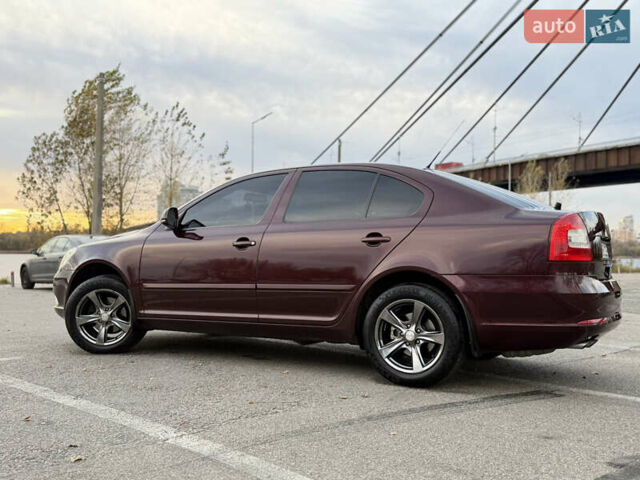 Шкода Октавия 2010 в Киеве на Automoto.ua Красный Шкода Октавия, объемом двигателя 1.8 л и пробегом 143 тыс. км за 7750 $, фото 8 на Automoto.ua