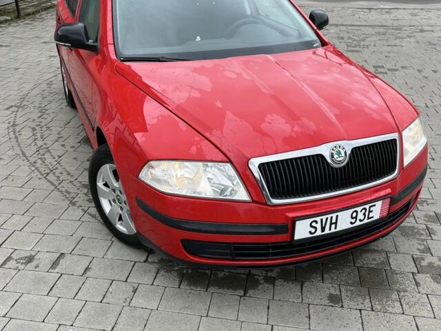 Красный Шкода Октавия, объемом двигателя 1.6 л и пробегом 222 тыс. км за 6100 $, фото 1 на Automoto.ua