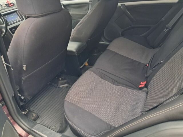 Красный Шкода Октавия, объемом двигателя 1.6 л и пробегом 242 тыс. км за 7300 $, фото 16 на Automoto.ua