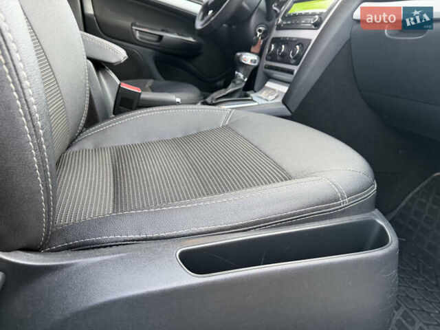 Шкода Октавия 2010 в Киеве на Automoto.ua Красный Шкода Октавия, объемом двигателя 1.8 л и пробегом 143 тыс. км за 7750 $, фото 31 на Automoto.ua