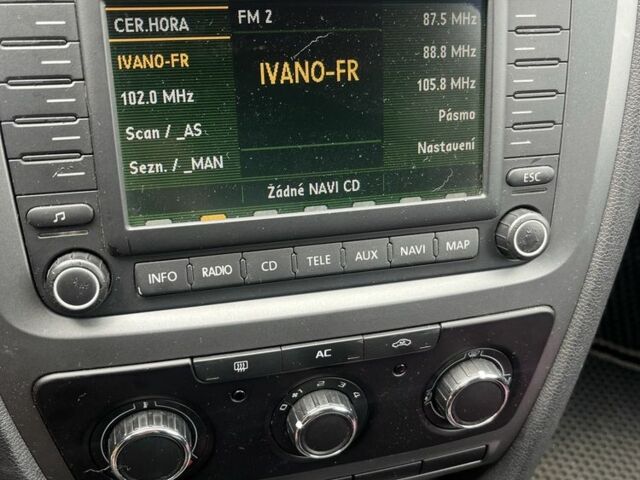 Червоний Шкода Октавія, об'ємом двигуна 1.6 л та пробігом 222 тис. км за 6100 $, фото 6 на Automoto.ua