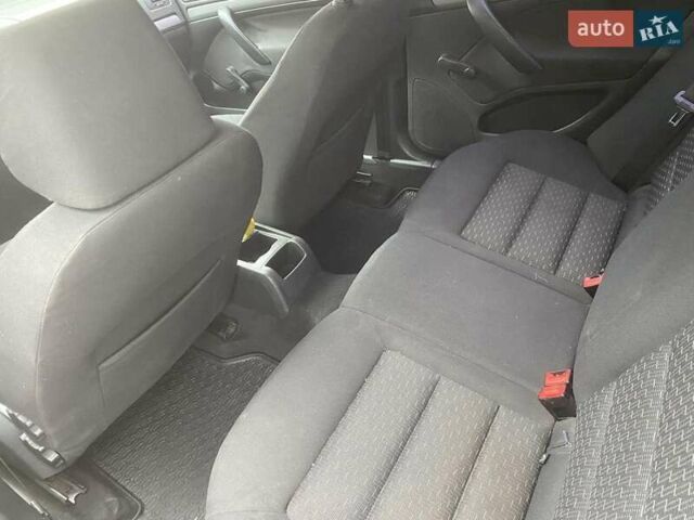 Червоний Шкода Октавія, об'ємом двигуна 1.6 л та пробігом 263 тис. км за 7800 $, фото 1 на Automoto.ua