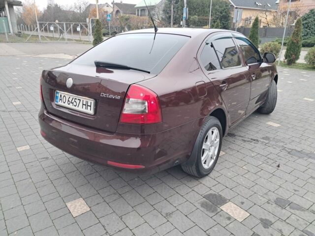 Красный Шкода Октавия, объемом двигателя 1.6 л и пробегом 242 тыс. км за 7300 $, фото 4 на Automoto.ua