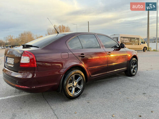Шкода Октавия 2010 в Киеве на Automoto.ua Красный Шкода Октавия, объемом двигателя 1.8 л и пробегом 143 тыс. км за 7750 $, фото 16 на Automoto.ua