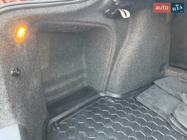 Шкода Октавия 2010 в Киеве на Automoto.ua Красный Шкода Октавия, объемом двигателя 1.8 л и пробегом 143 тыс. км за 7750 $, фото 54 на Automoto.ua