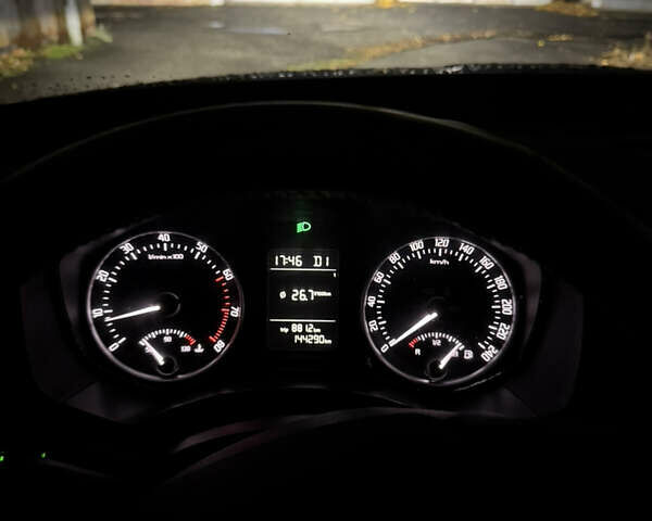 Шкода Октавия 2010 в Киеве на Automoto.ua Красный Шкода Октавия, объемом двигателя 1.8 л и пробегом 143 тыс. км за 7750 $, фото 69 на Automoto.ua