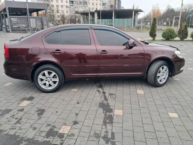 Красный Шкода Октавия, объемом двигателя 1.6 л и пробегом 242 тыс. км за 7300 $, фото 6 на Automoto.ua