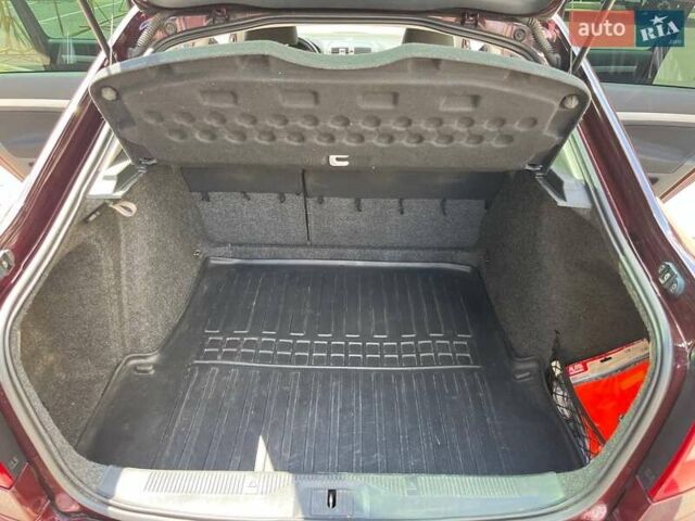 Красный Шкода Октавия, объемом двигателя 1.6 л и пробегом 237 тыс. км за 8500 $, фото 20 на Automoto.ua