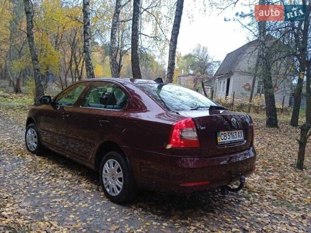 Красный Шкода Октавия, объемом двигателя 1.6 л и пробегом 156 тыс. км за 9500 $, фото 3 на Automoto.ua