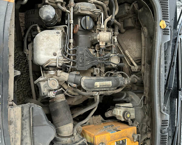 Красный Шкода Октавия, объемом двигателя 1.2 л и пробегом 360 тыс. км за 5499 $, фото 18 на Automoto.ua