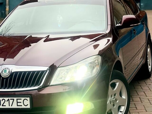 Червоний Шкода Октавія, об'ємом двигуна 1.8 л та пробігом 210 тис. км за 7900 $, фото 5 на Automoto.ua