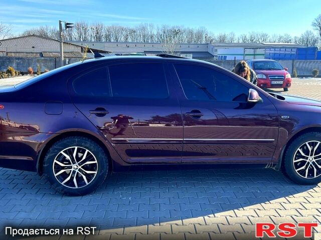 Червоний Шкода Октавія, об'ємом двигуна 1.8 л та пробігом 256 тис. км за 9500 $, фото 3 на Automoto.ua