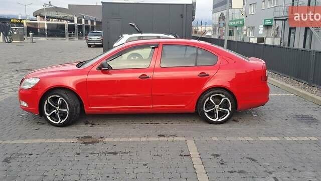 Червоний Шкода Октавія, об'ємом двигуна 1.2 л та пробігом 245 тис. км за 6000 $, фото 11 на Automoto.ua